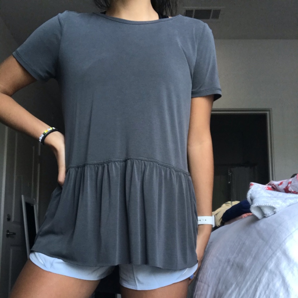 DARK GRAY FLOWY SHIRT